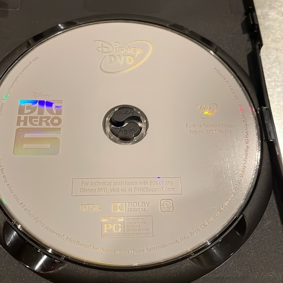 Disney Big Hero 6 DVD - Picture 4 of 11